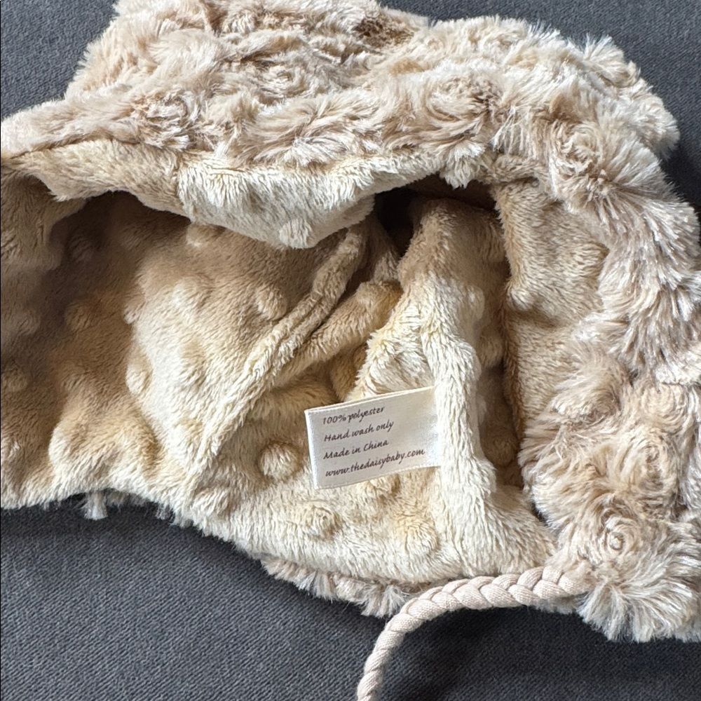 Daisy Baby Infant Fuzzy Lil’ Bear Minky Dot Beanie Hat Camel Size 0-6 months NWT - Picture 6 of 7